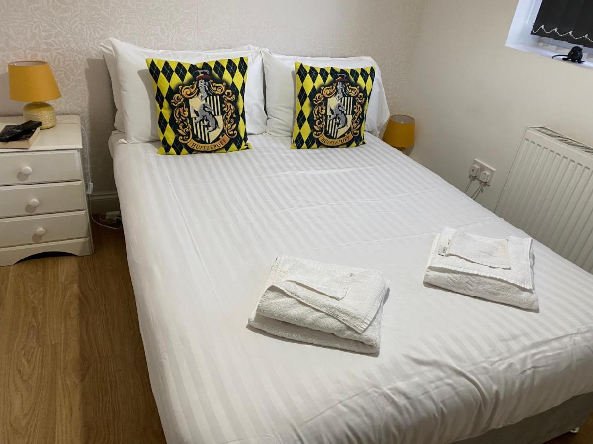 Apartamento de 1000 m² en Watford, con 3 habitación Watford  Exterior foto